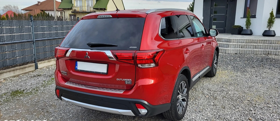 Mitsubishi Outlander cena 87900 przebieg: 85000, rok produkcji 2016 z Kielce małe 466